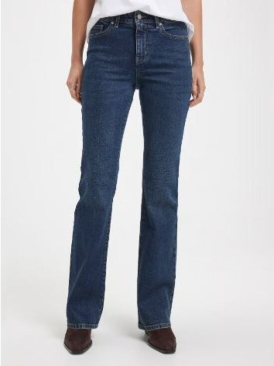 Nine West Denim - Nine West Vintage America Bootcut Jeans Size 8P Blue Mid Rise Embroidered Pocket